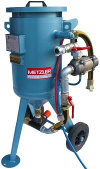 6.2. Sandstrahl-Druckstrahlgerät S 50 D mit pneumatischer Fernsteuerung, Sieb und Deckel 6.2. Sandstrahl-Druckstrahlgerät S 50 D mit pneumatischer Fernsteuerung, Sieb und Deckel