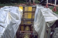 2.2.3. TERRA-Hammer TR 360 rammt 800 mm Stahlrohr, 33 m lang unter 4 Bahngeleise und Bahnsteig  2.2.3. TERRA-Hammer TR 360 rammt 800 mm Stahlrohr, 33 m lang unter 4 Bahngeleise und Bahnsteig