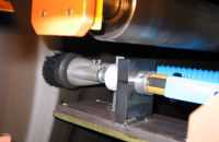 6.3. Druck-Saug-Strahlgerät strahlt eine eingebaute Trommel